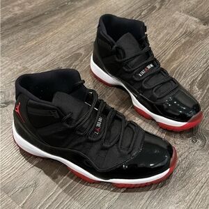 Air Jordan bred retro 11s sz. 10.5 men's NEED GONE ASAP